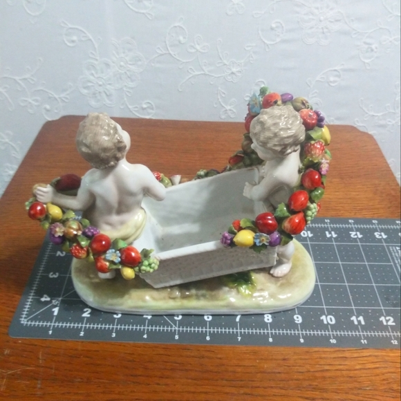 Antique cherubs with fruit garland bowl. By Von Schierholz. - Picture 3 of 6